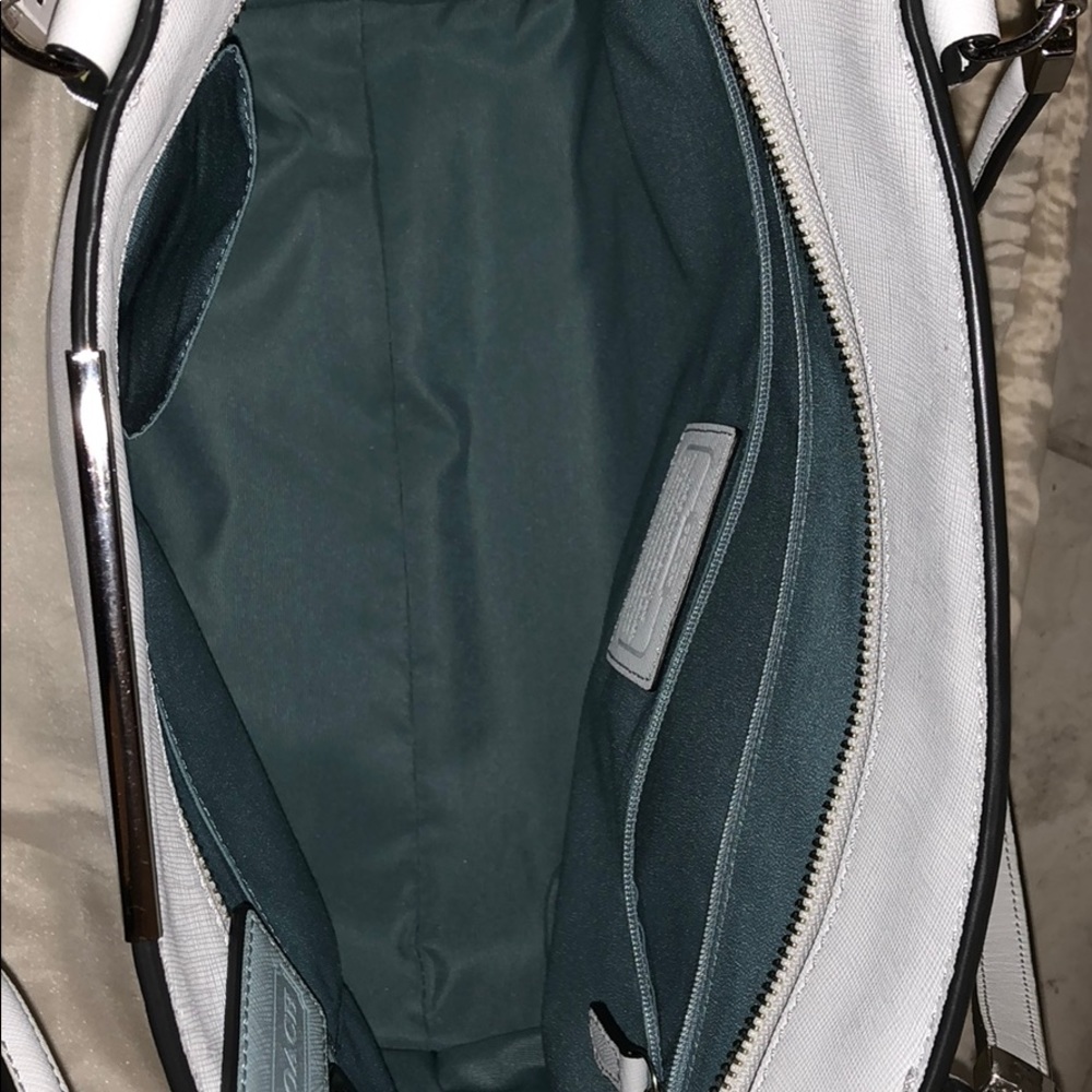 Authentic Coach bag Brand New - Picture 2 of 7